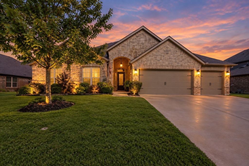 284 Goliad Trail