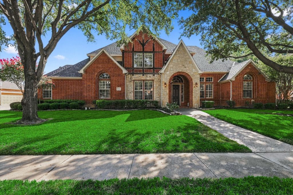 614 Castle Creek Drive