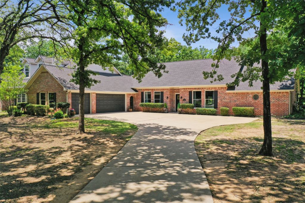 915 Skyline Drive, Argyle, TX 76226 — photo 1