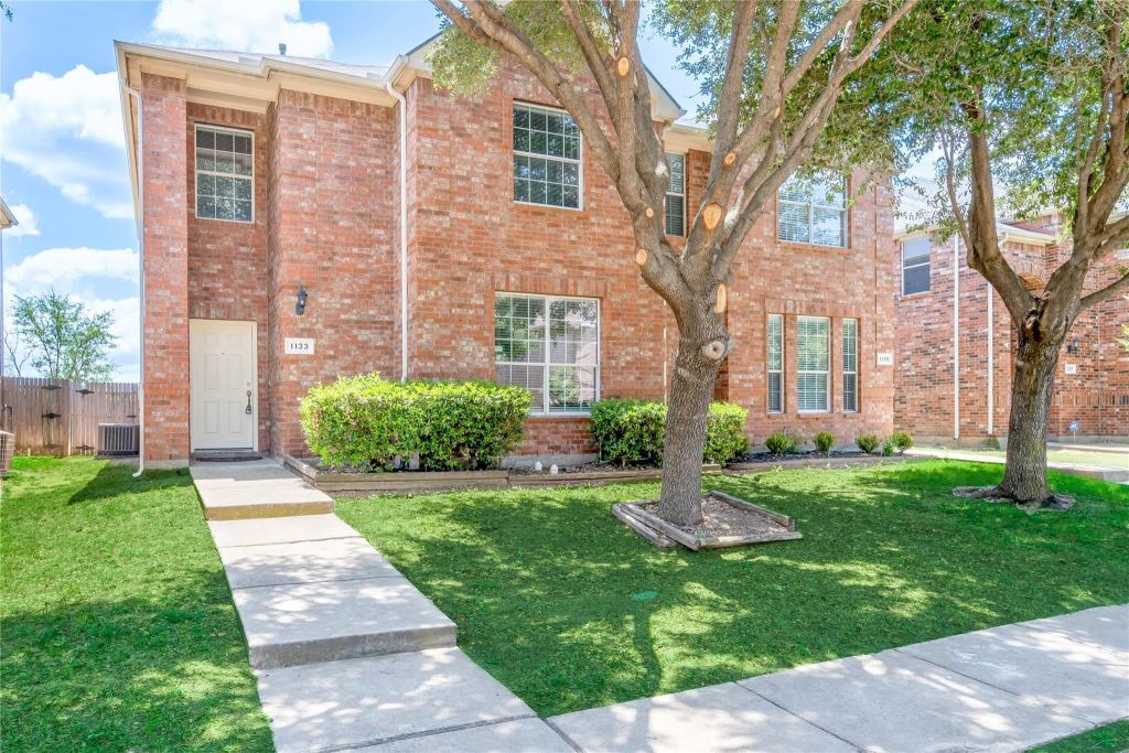 1133 Jamie Drive, Grand Prairie, TX 75052 — photo 1
