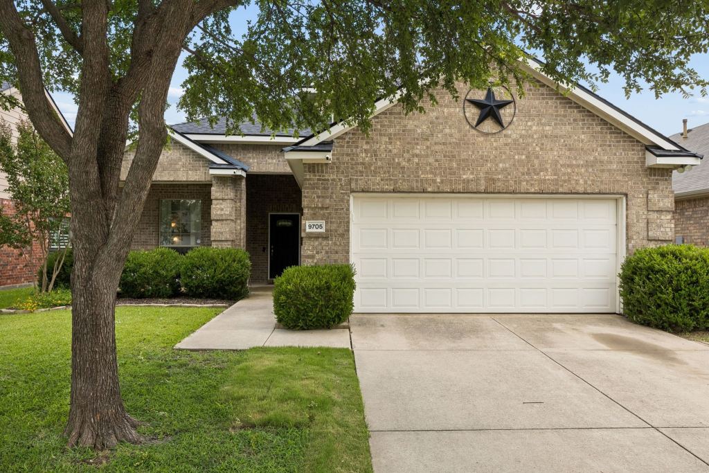 9705 Starfire Drive, McKinney, TX 75072 — photo 1