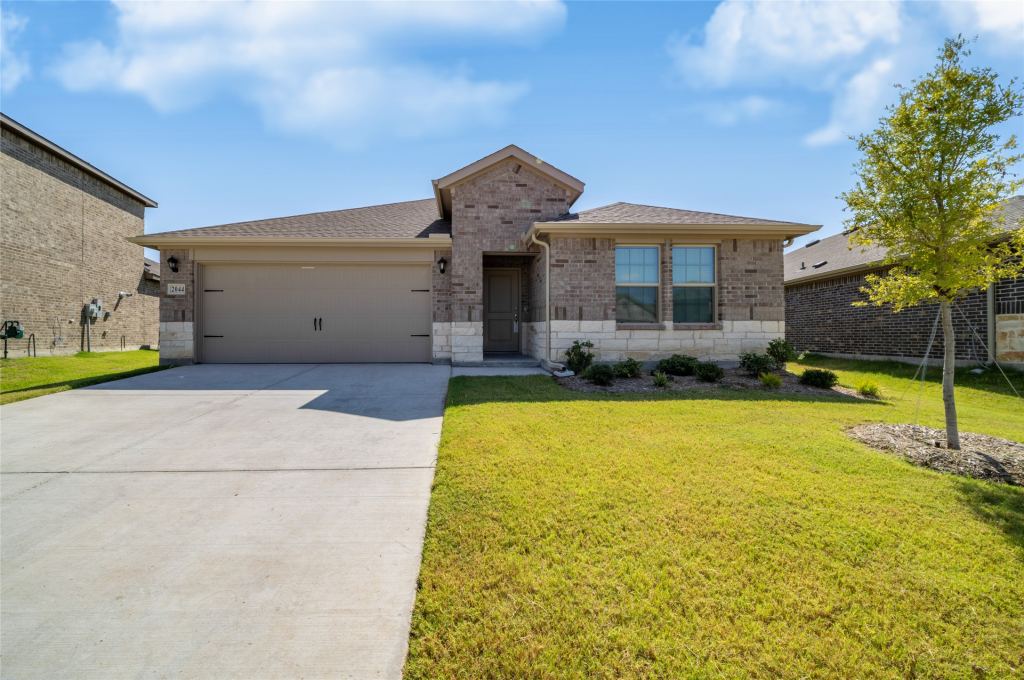 2044 Hearn Drive, Royse City, TX 75189 — photo 1