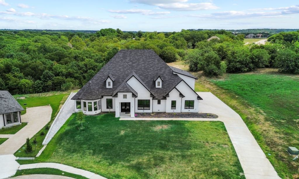 1107 Lily Court