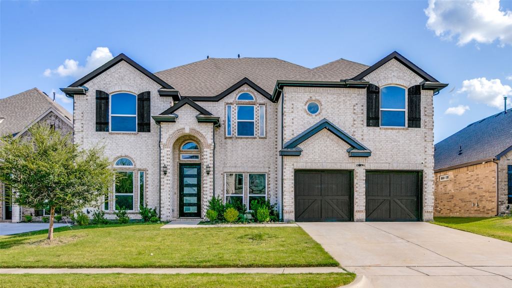 309 Lovett Lane, Burleson, TX 76028 — photo 1
