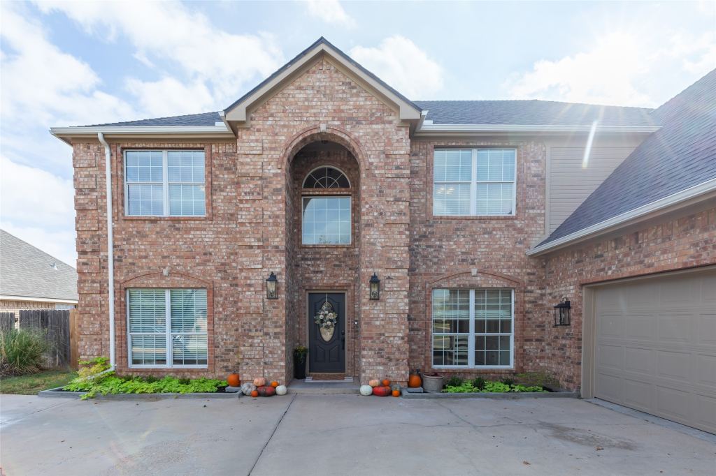 8325 Thompson Parkway
