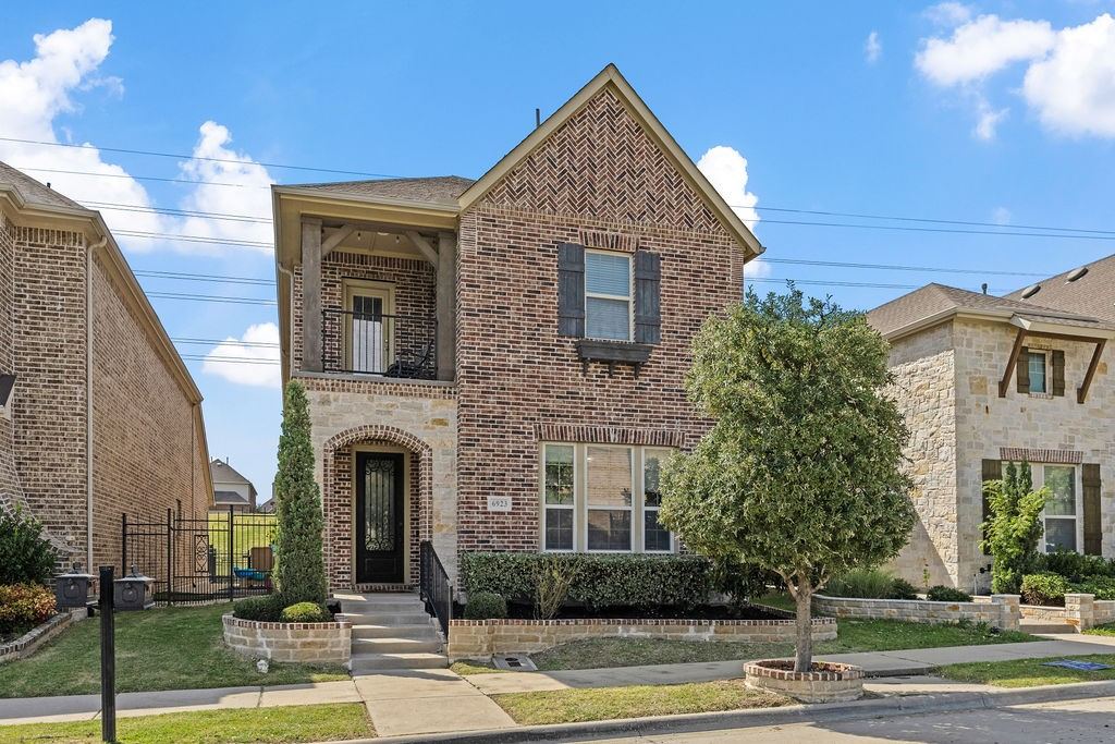 6923 Birch Creek Drive