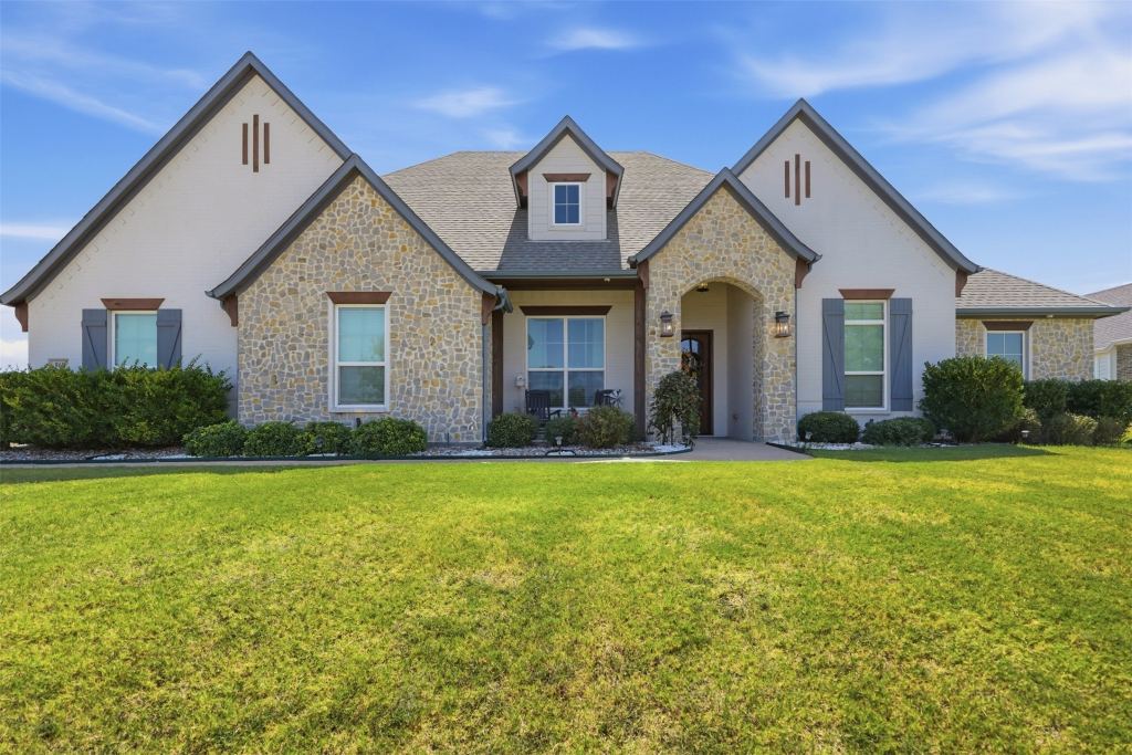 860 San Saba E, Midlothian, TX 76065 — photo 1
