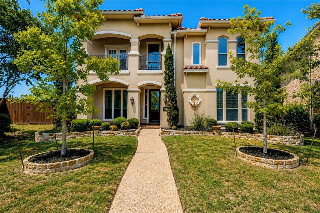 2043 Loma Alta Drive, Irving, TX 75063 — photo 1