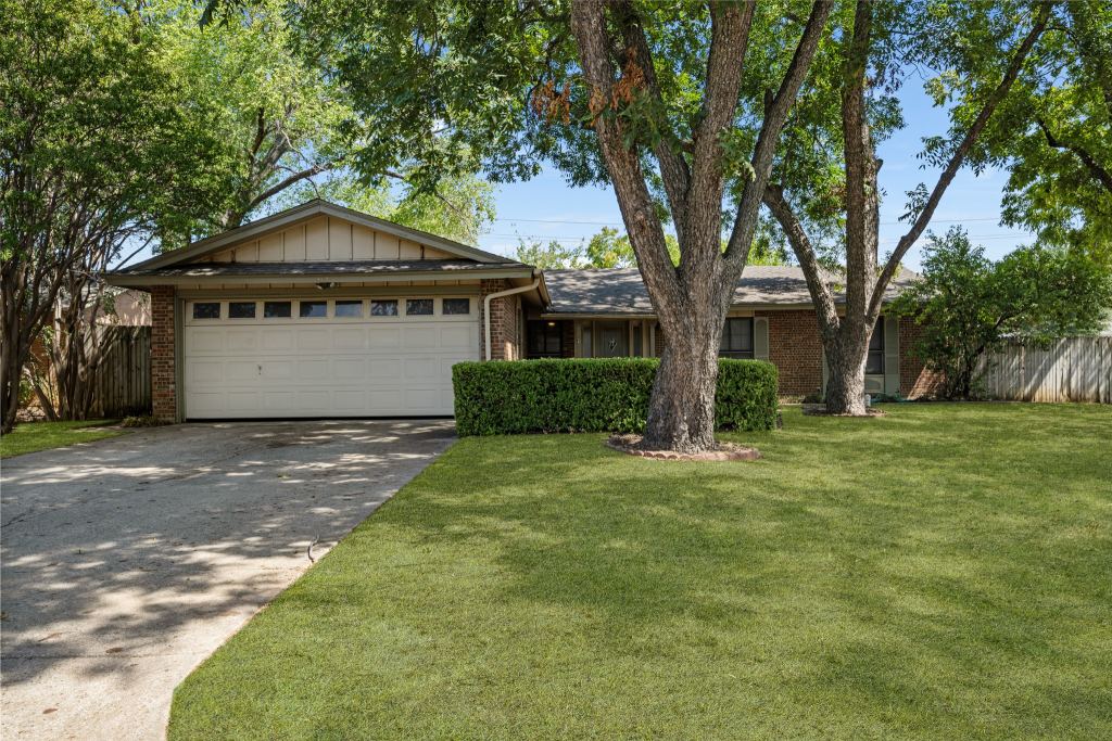 419 Buffalo Drive, Arlington, TX 76013 — photo 1
