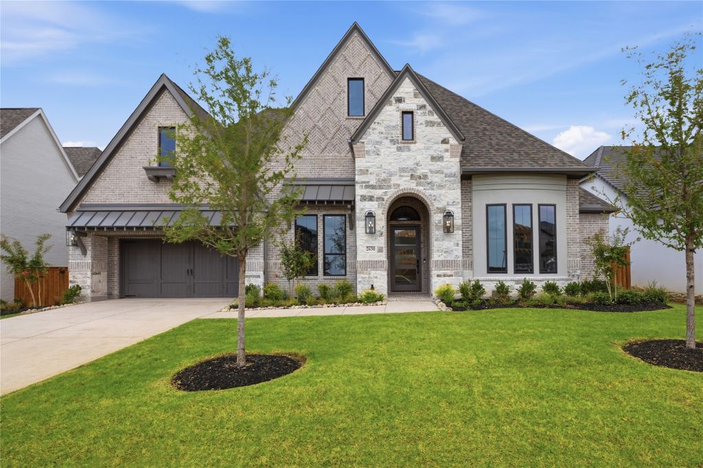 2630 Live Oak Lane