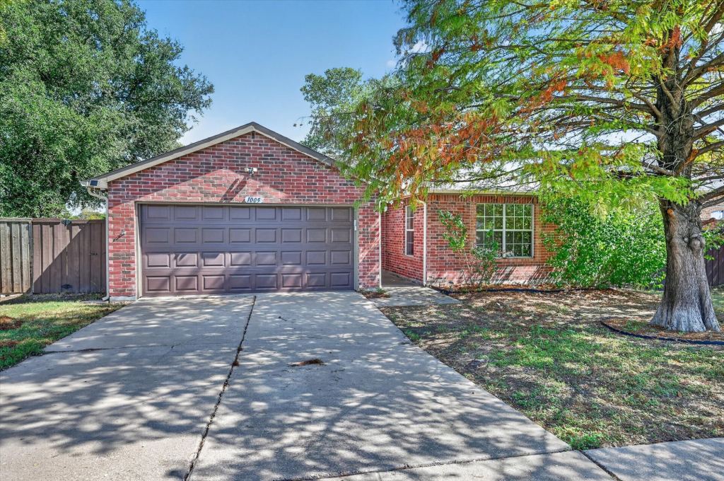 1005 Lake Trail Drive, Little Elm, TX 75068 — photo 1