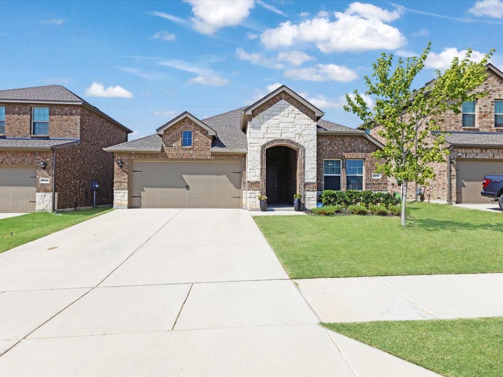 3257 Trails End Road, Aubrey, TX 76227 — photo 1