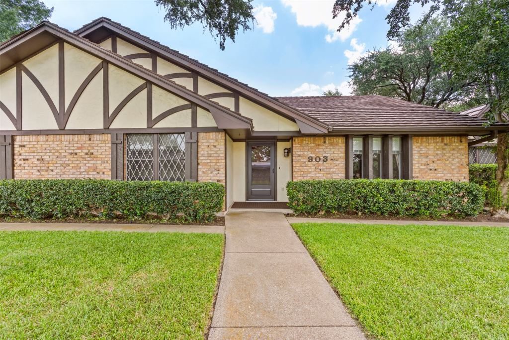 903 Green Rock Drive