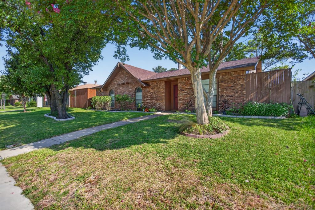 9009 Willowbrook Drive, Rowlett, TX 75088 — photo 1