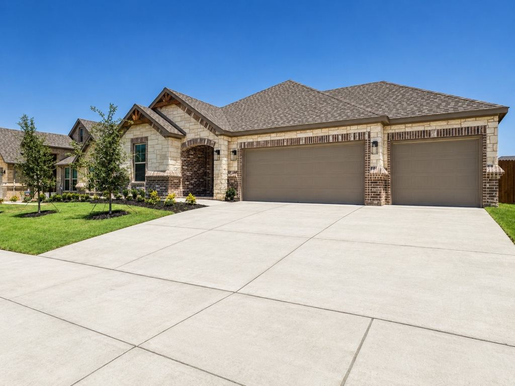 709 Bass Lake Lane, Cleburne, TX 76033 — photo 1