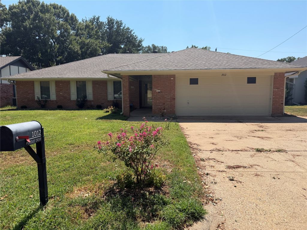 1012 Purdue Drive, Arlington, TX 76012 — photo 1