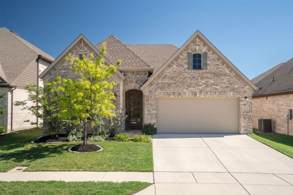 1373 Silverthorn Trail, Justin, TX 76247 — photo 1