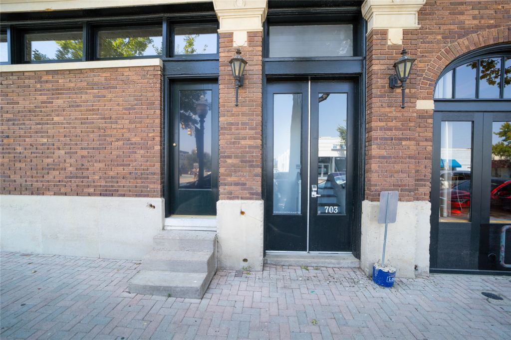 703 W Magnolia Avenue 201, Fort Worth, TX 76104 — photo 1