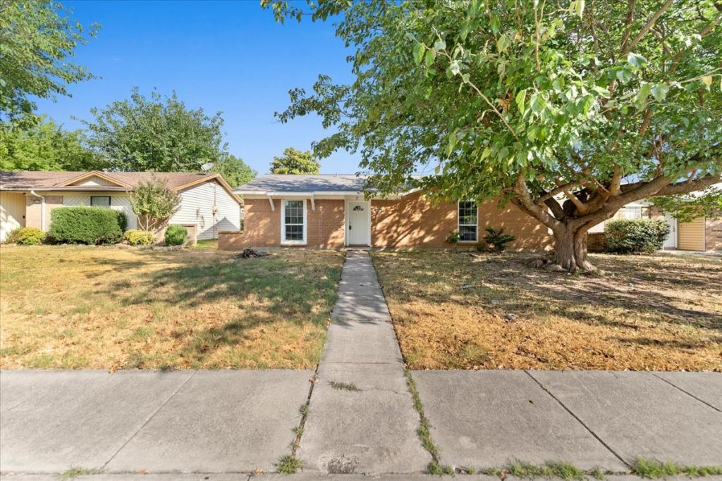901 Wandering Way Drive, Allen, TX 75002 — photo 1