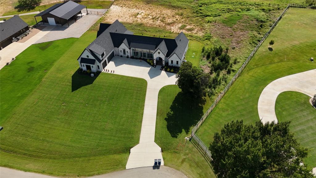 401 Cd Trail, Weatherford, TX 76087 — photo 1