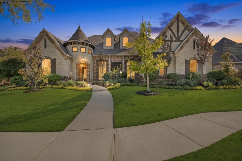 2624 Lake Shore Drive