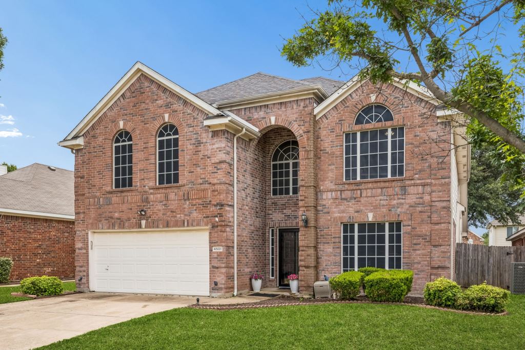 4501 Stepping Stone Drive, Fort Worth, TX 76123 — photo 1
