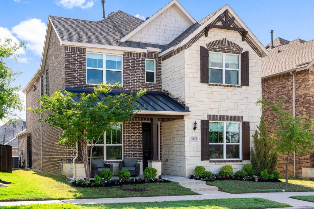313 Kennewick Drive, Garland, TX 75044 — photo 1