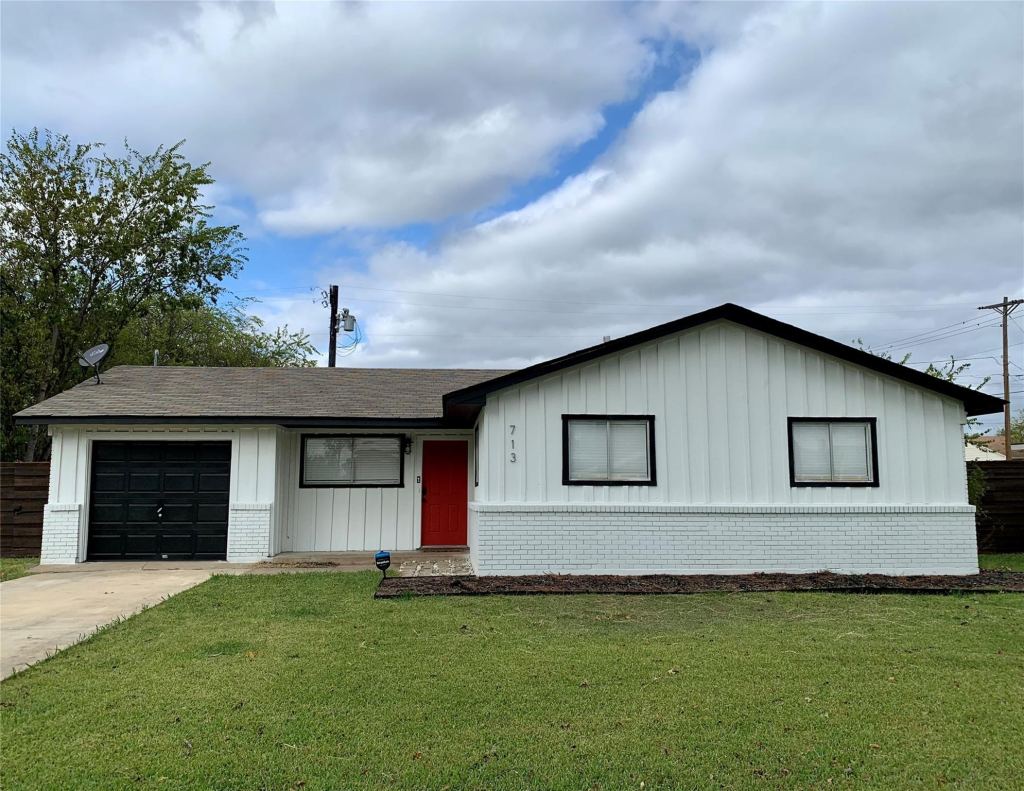 713 Sun Valley Drive, Denton, TX 76209 — photo 1
