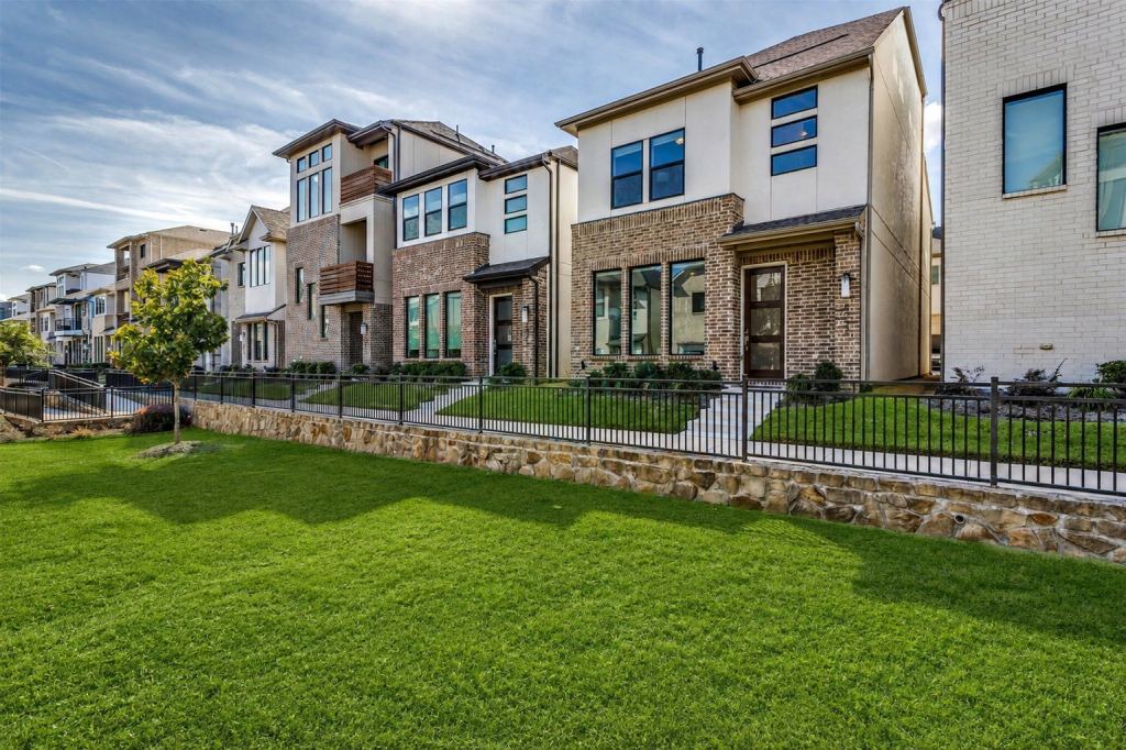 8052 Zeppos Drive, Plano, TX 75024 — photo 1