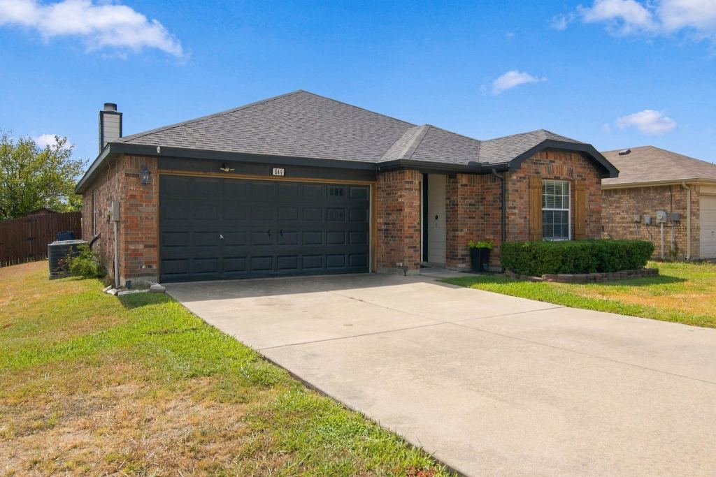 849 Canyon Cove Drive, Burleson, TX 76028 — photo 1