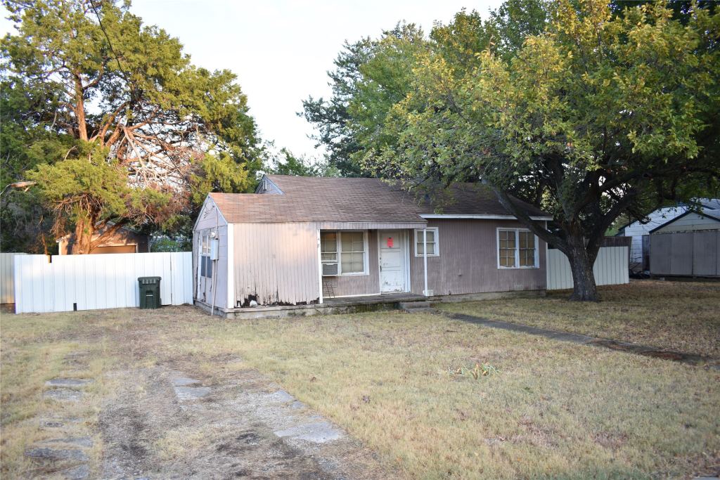 1802 Cottonwood Road, Carrollton, TX 75006 — photo 1