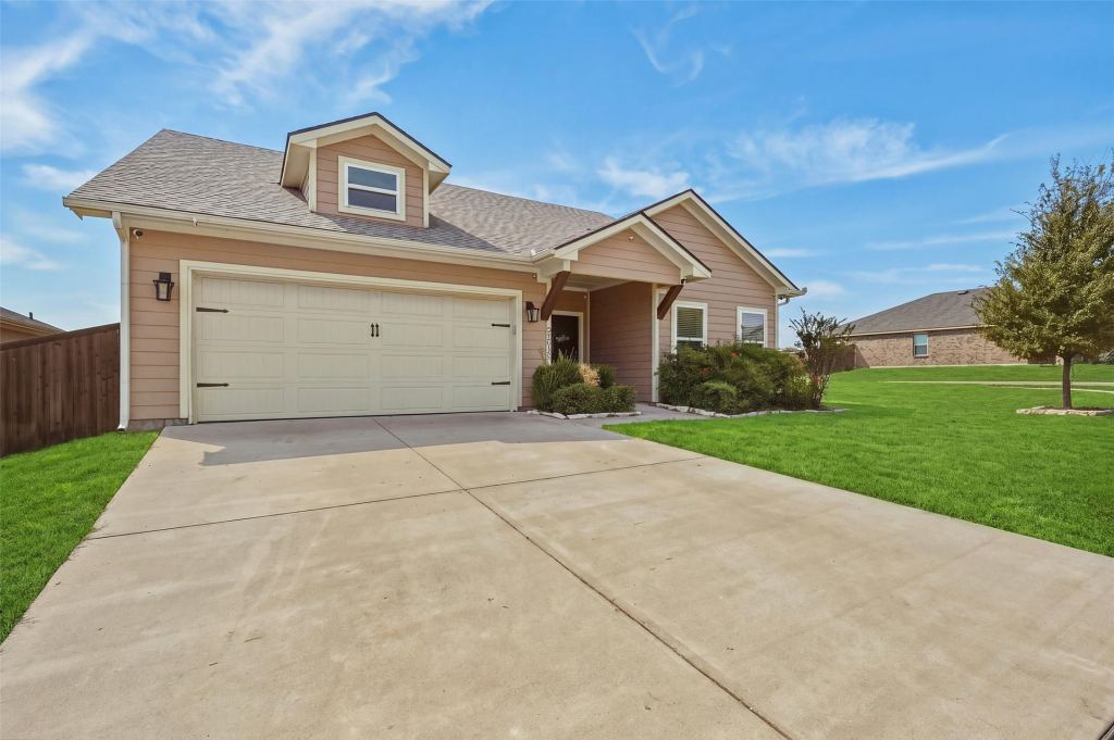 3302 Sweetwater Way, Sherman, TX 75090 — photo 1
