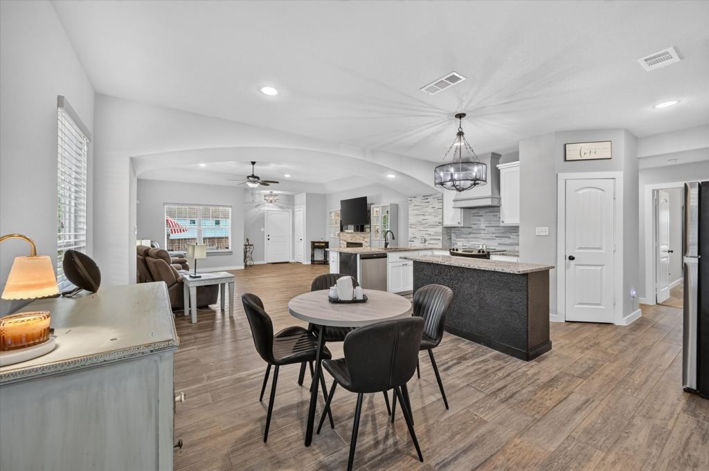 705 Phillips Court, Mansfield, TX 76063 — photo 1