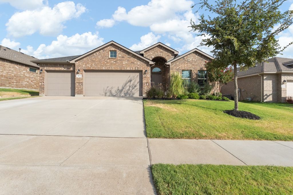 1812 Millbrae Road, Cleburne, TX 76033 — photo 1