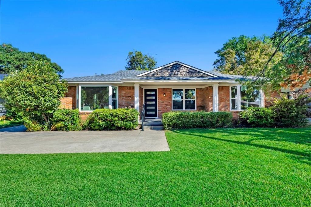 732 James Drive, Richardson, TX 75080 — photo 1