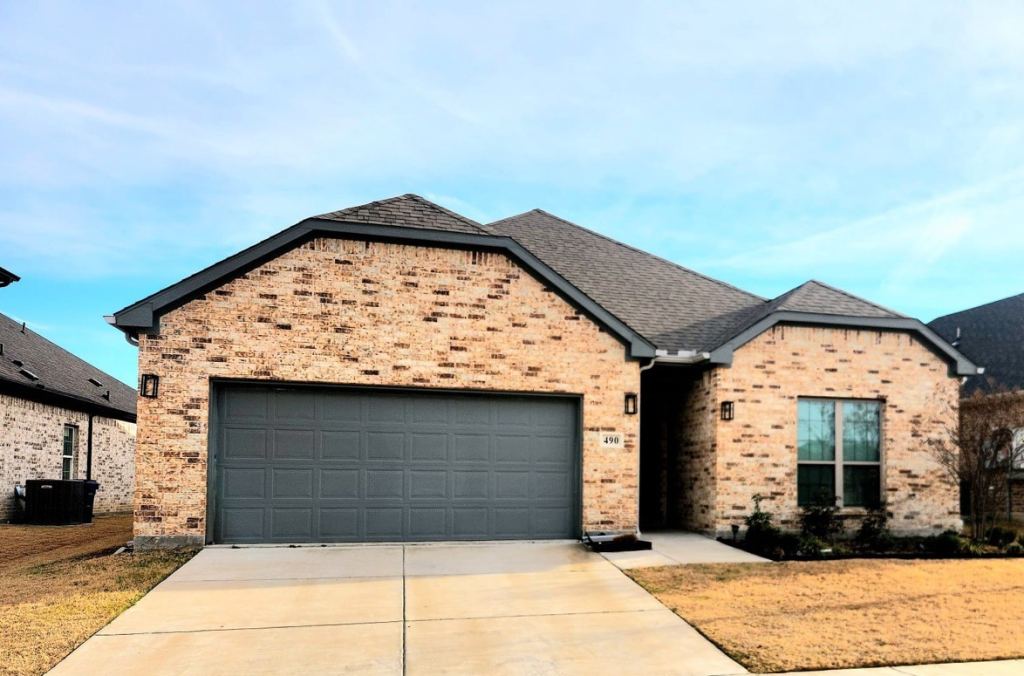 490 Oak Creek Drive, Lavon, TX 75166 — photo 1