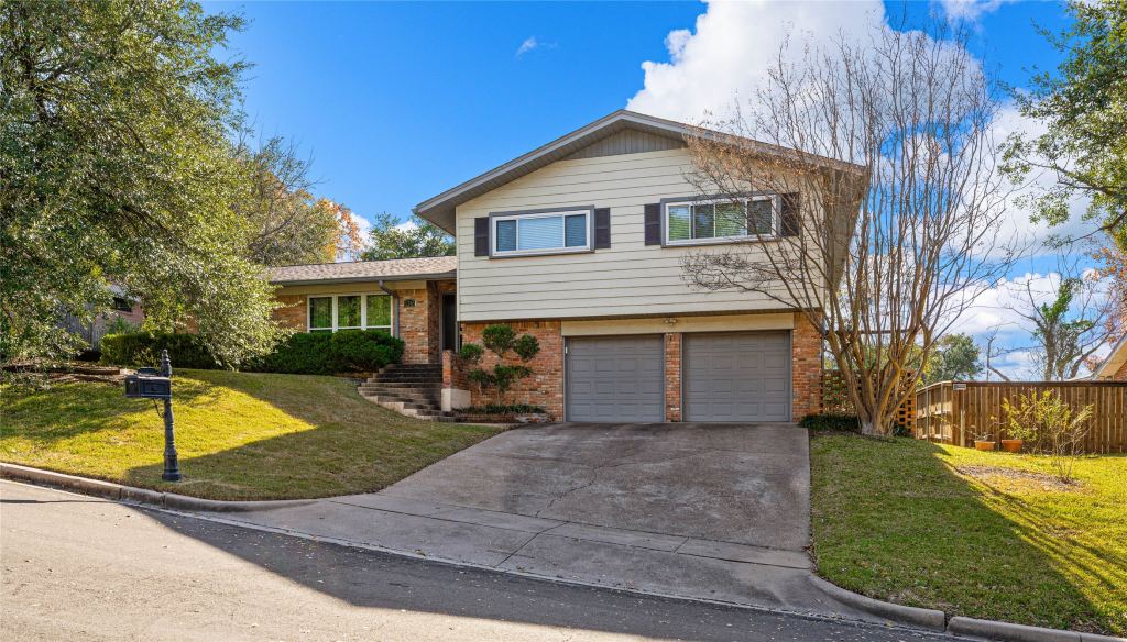 6316 Summit Ridge, Waco, TX 76710 — photo 1