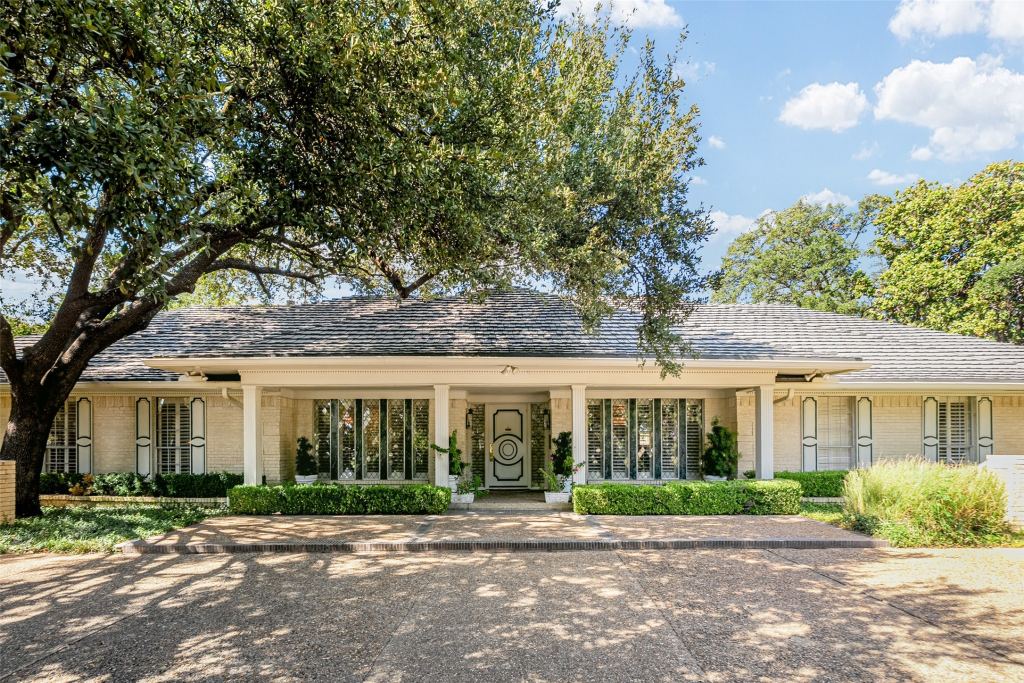 5531 Pebblebrook Drive