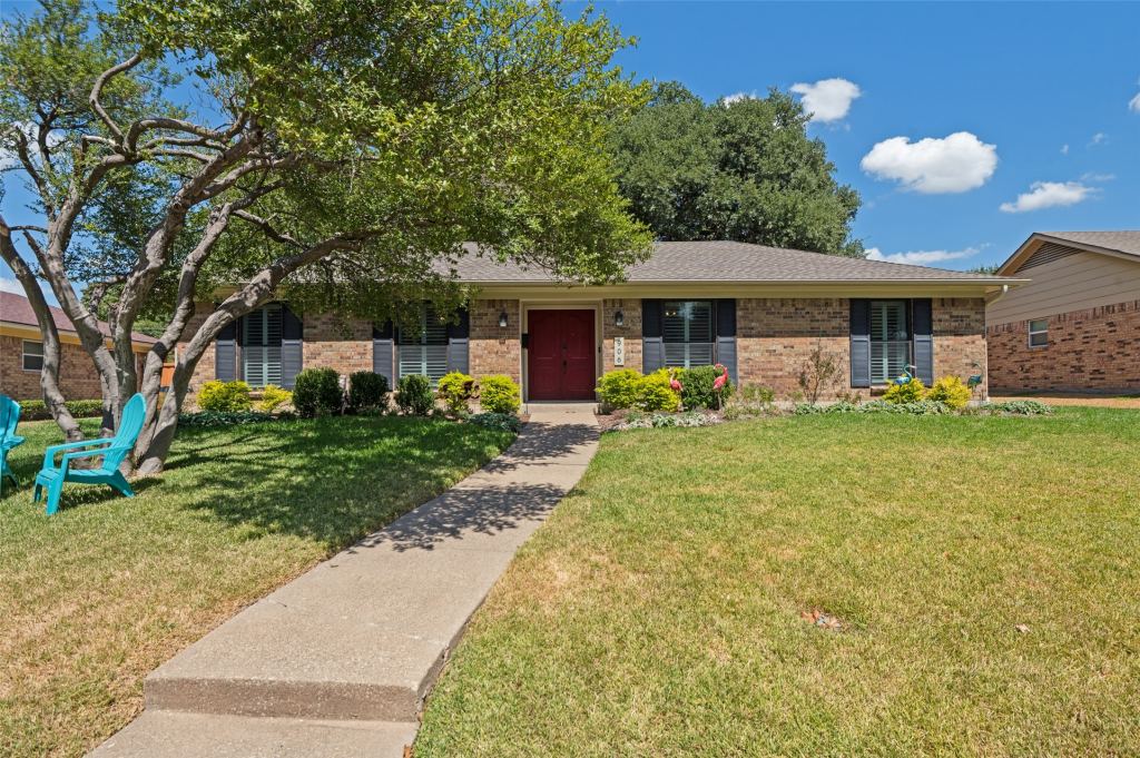 906 Loganwood Avenue, Richardson, TX 75080 — photo 1