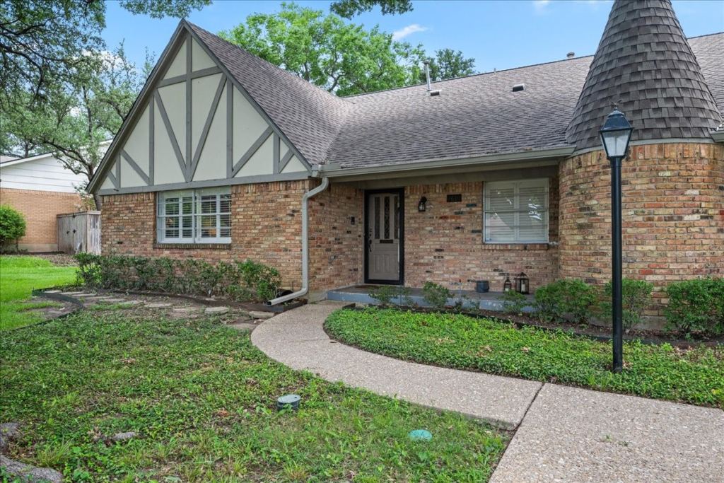 7610 Meadow Oaks Drive, Dallas, TX 75230 — photo 1