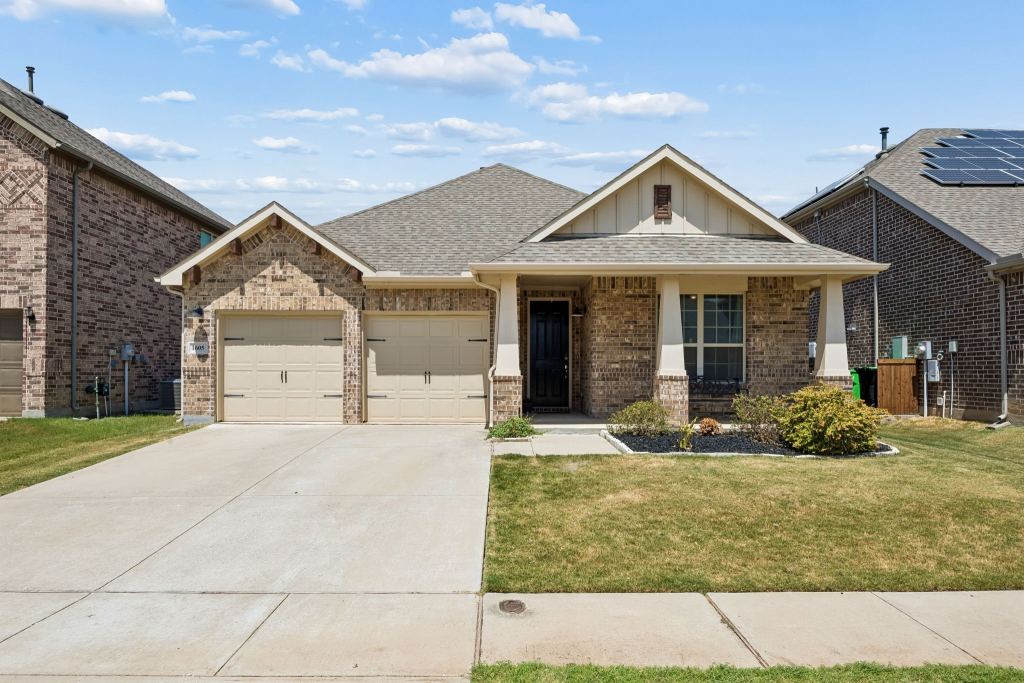 1605 Ridge Creek Lane, Aubrey, TX 76227 — photo 1