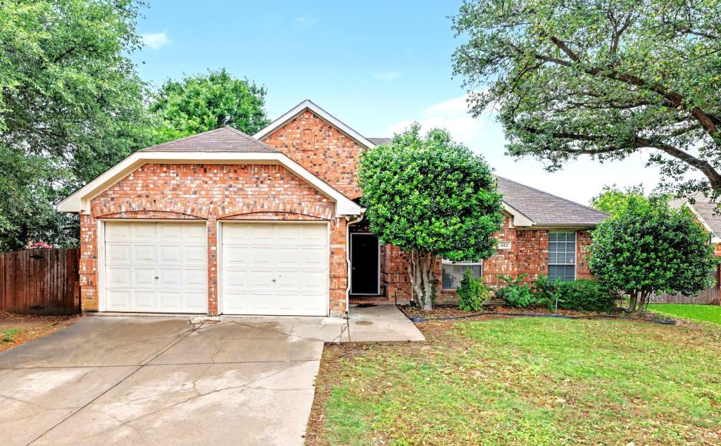 612 Alpine Cove, Flower Mound, TX 75028 — photo 1
