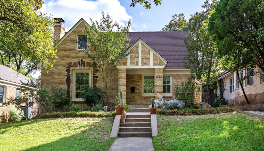 1134 N Edgefield Avenue