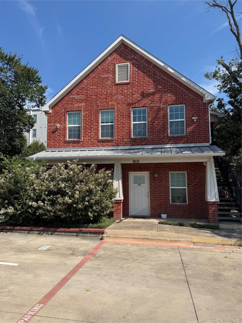 910 Fannin 203, Denton, TX 76201 — photo 1