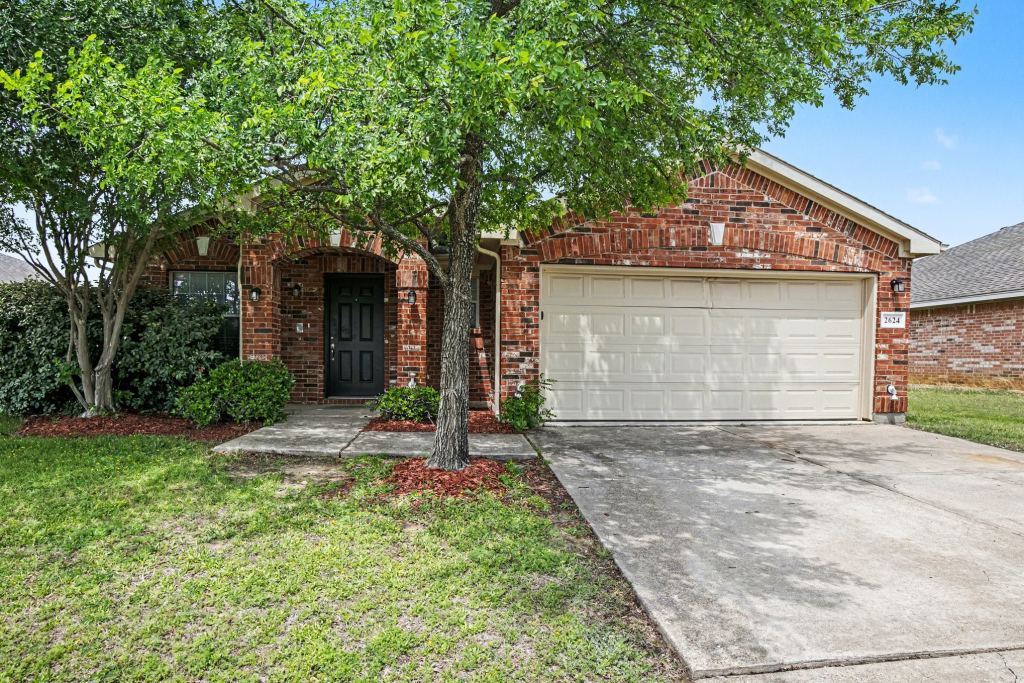 2624 Buffalo Run, Burleson, TX 76028 — photo 1