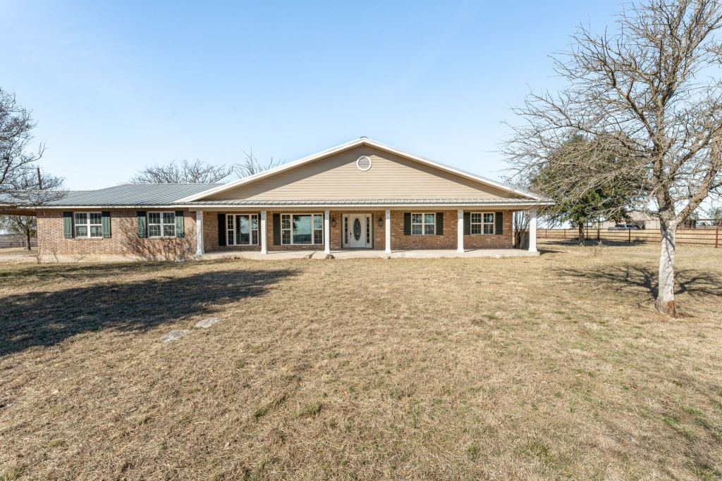 10184 S US Highway 281, Stephenville, TX 76401 — photo 1