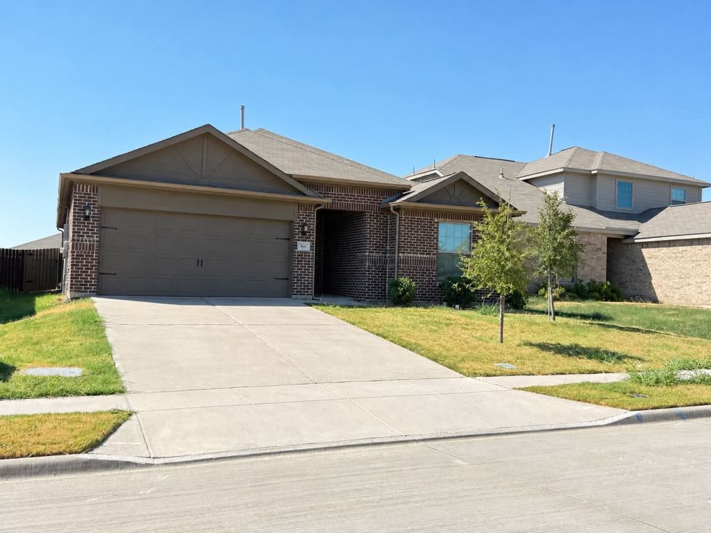 816 Mallorie Lane, Ferris, TX 75125 — photo 1