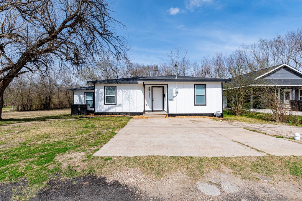 1112 Marshall Street, Greenville, TX 75401 — photo 1