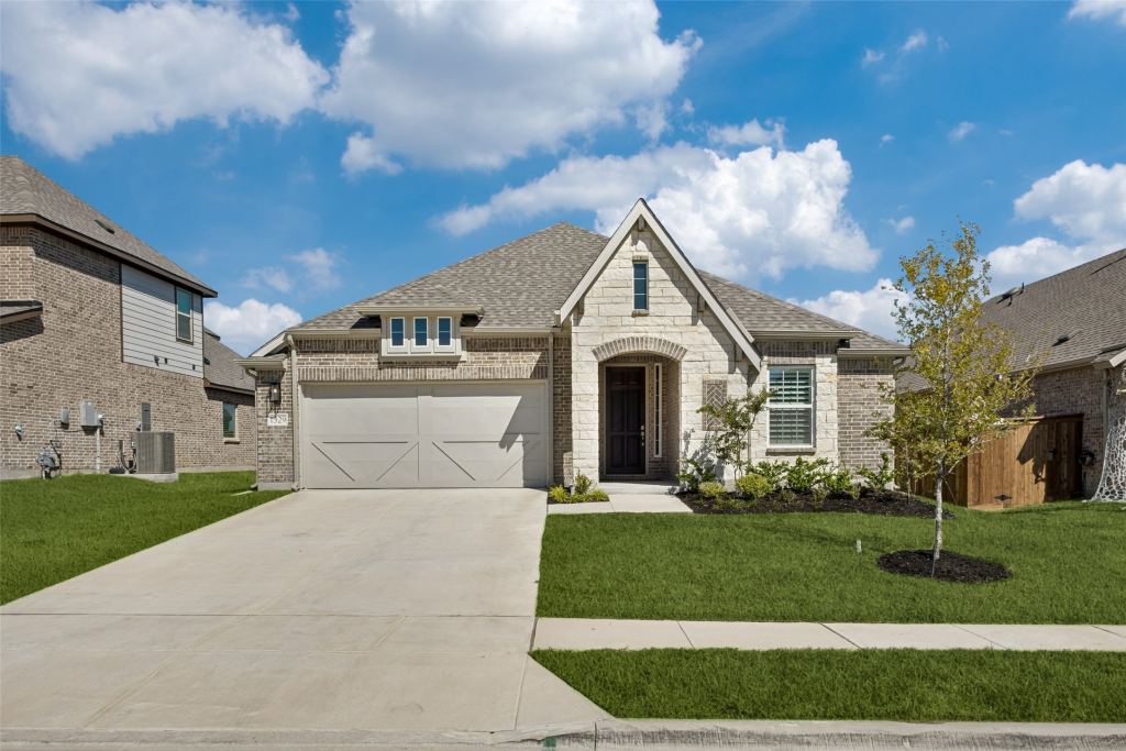 1329 Huntington Drive