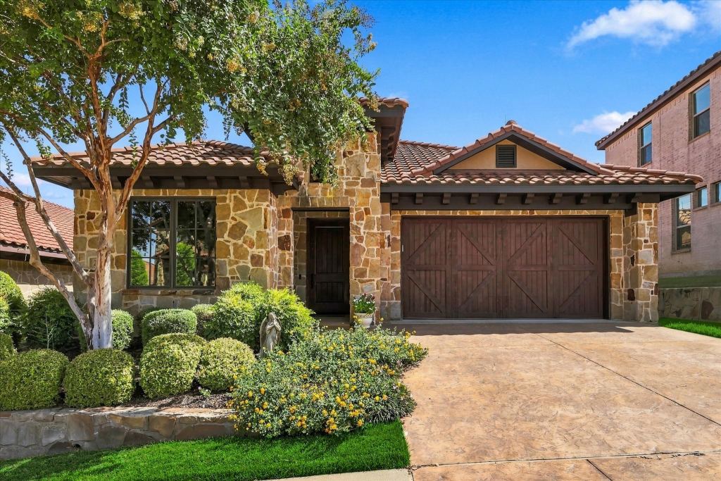 2912 Siena Drive, Denton, TX 76210 — photo 1